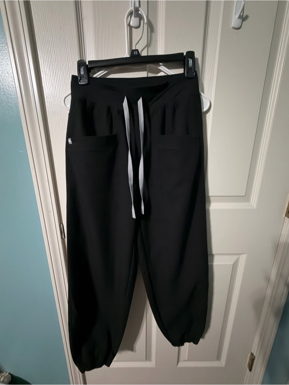 FIGS Women’s Black Scrub Pants Size XS Excellent Condition